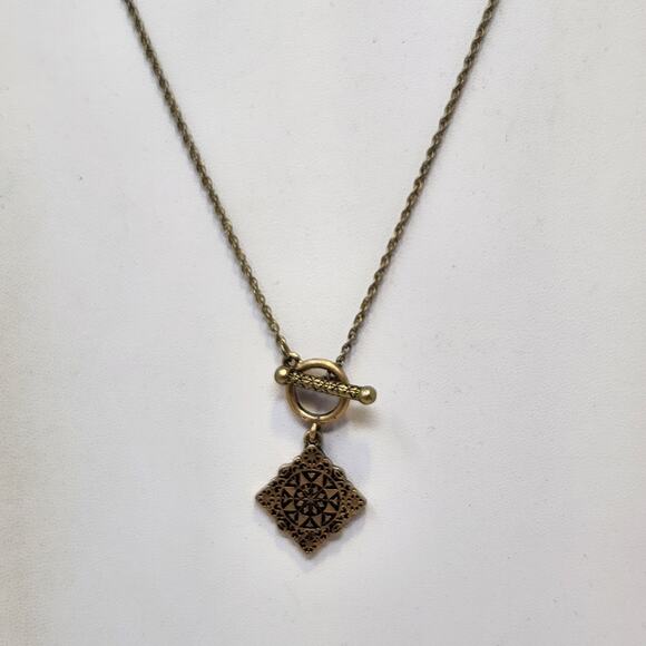 Lia Sophia Byzantine Style Pendant Chain Necklace Matte Gold Tone Toggle Closure - Picture 1 of 5